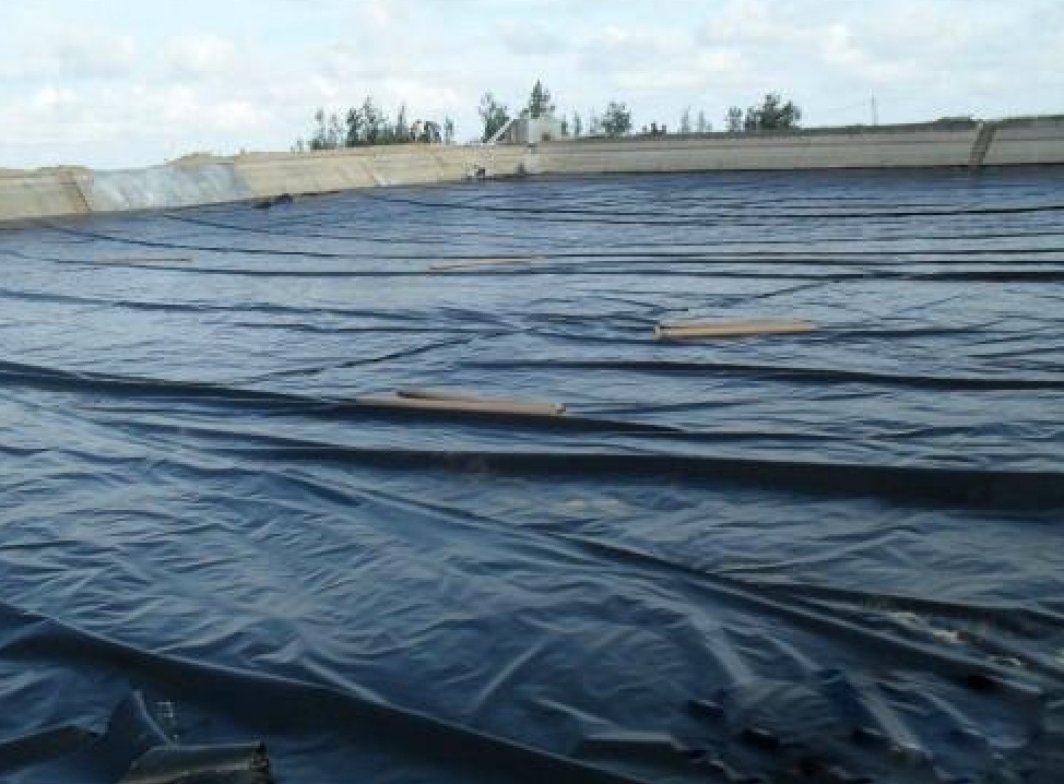 養(yǎng)魚廢水處理設(shè)備-水產(chǎn)養(yǎng)殖廢水處理方案-青島樂中環(huán)?？萍加邢薰? /><br />
</span> 
	</p>
<p style=