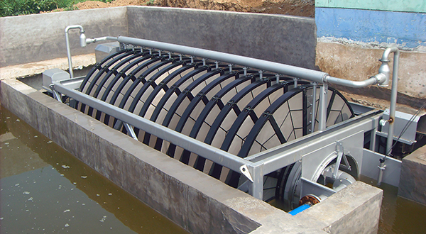 電解法的原理是什么?-青島樂(lè)中環(huán)?？萍加邢薰? /> 
</p>
<p style=